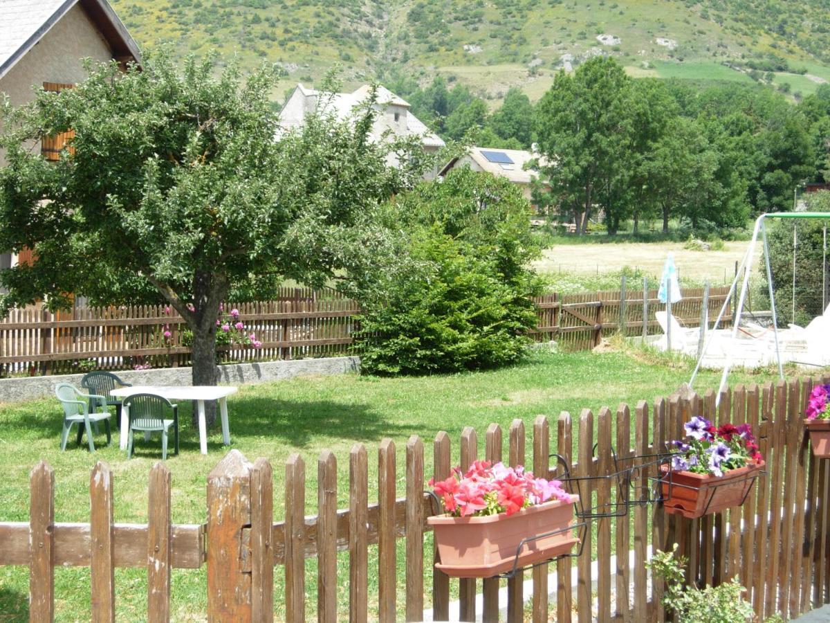 Hotel Restaurant Le Chamois Ancelle Exterior foto